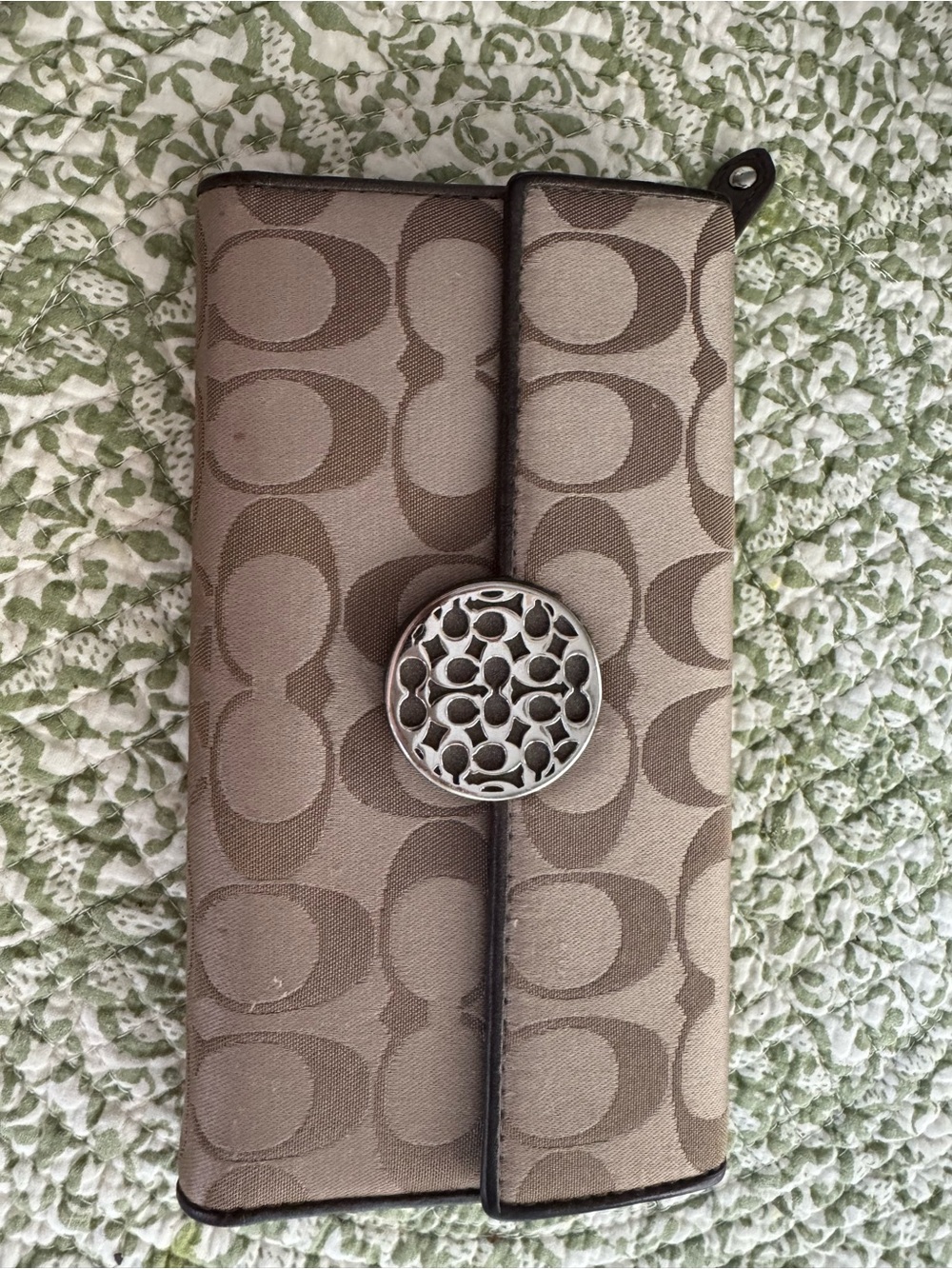 Coach Signature Canvas Wallet in Khaki/Tan with Silver Medallion